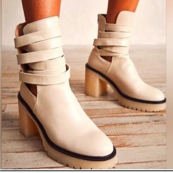 Free People Shoes - NIB $198 ✨Free People✨ Jesse Cutout Boot